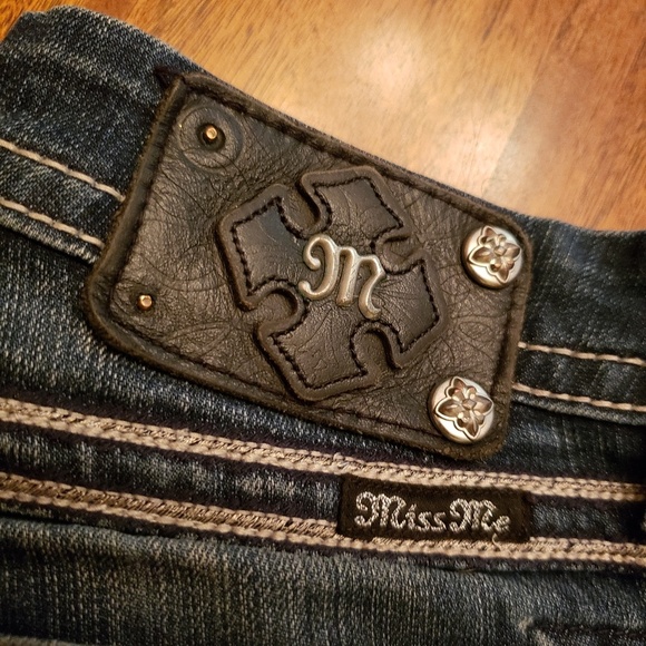 Miss Me Blue Wing Jeans Size 27 - Picture 5 of 8